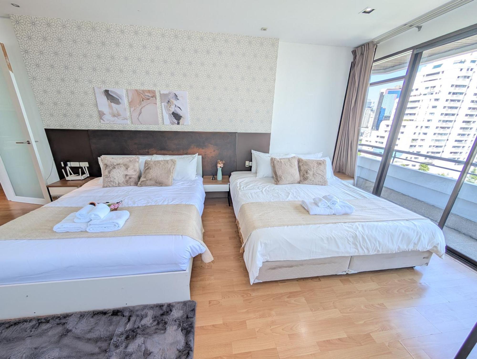 Executive 2 Bed Nana Bts 100m Skyline Bangkok